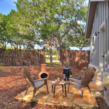 Cabins At Flite Acres- Morning Dove Villa Wimberley Exterior photo